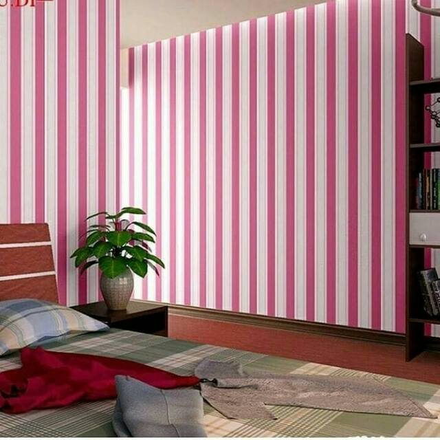 Wallpaper Dinding 45cm X 10m Motif Garis Pink Putih