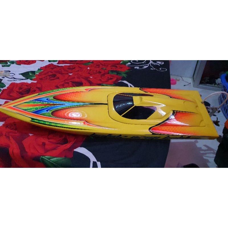 Hull Rc boat pursuit 800cm