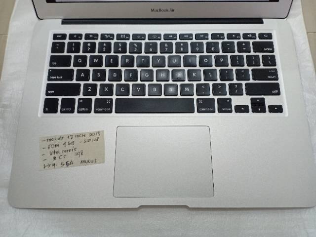 OBRAL ..MICBOOK AIR 13 INCH 2015 ..INTEL CIRE I5 ..RAM 8GB ..SSD 256 ..MULUSSS