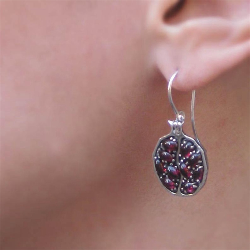 Anting Liontin Buah Delima Warna Silver Untuk Wanita