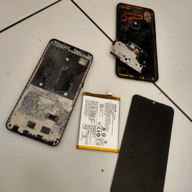 mesin vivo v11 ram 6/64 tinggal naik LCD