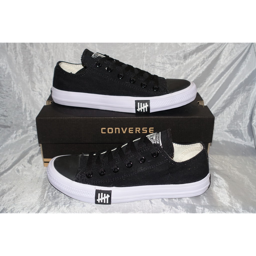 Sepatu Sneakers Converse All Star Chuck Taylor X Undefeated low CT 2 pabrikan dijamin awet 37 s/d 43