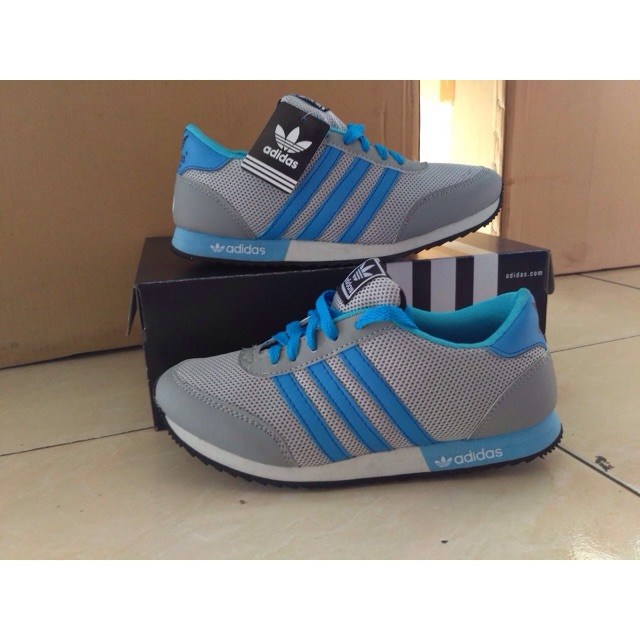  Sepatu  casual  adidas neo v racer Shopee  Indonesia