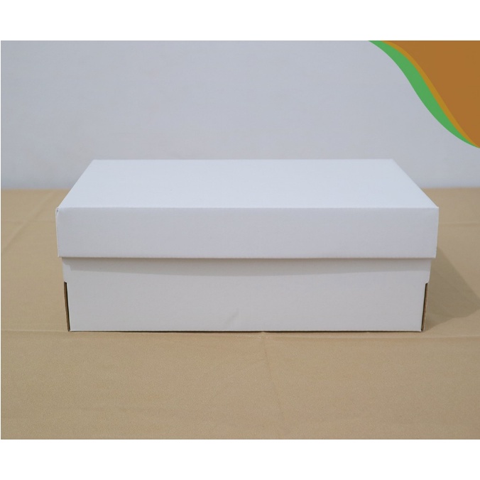 

KARDUS BOX PACKING WARNA RANDOM (HITAM, PUTIH, MERAH, ORANGE, BIRU)