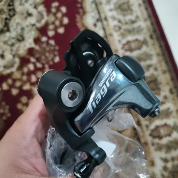 RD Shimano tiagra 4700 10 Speed Medium Seli Roadbike Sepeda Lipat