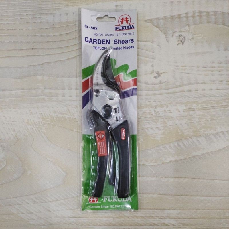 gunting dahan fukuda st 808