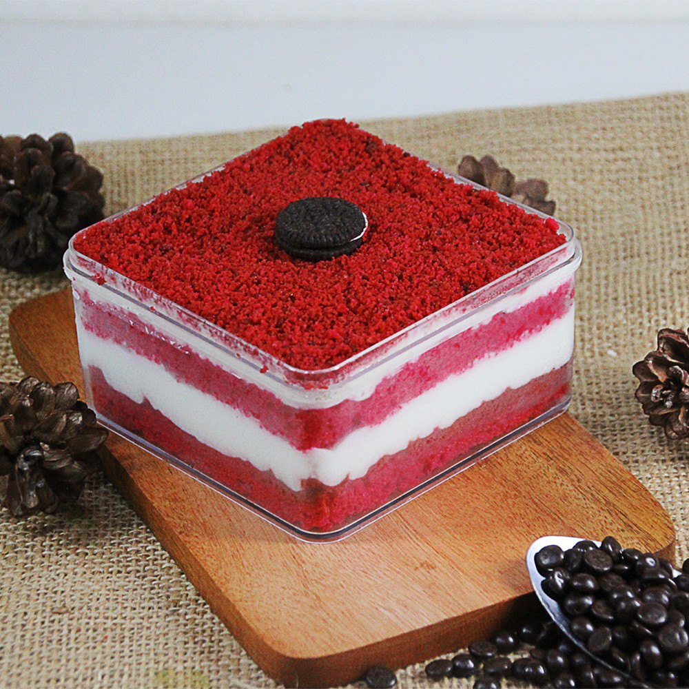 

Red Velvet Dessert Box