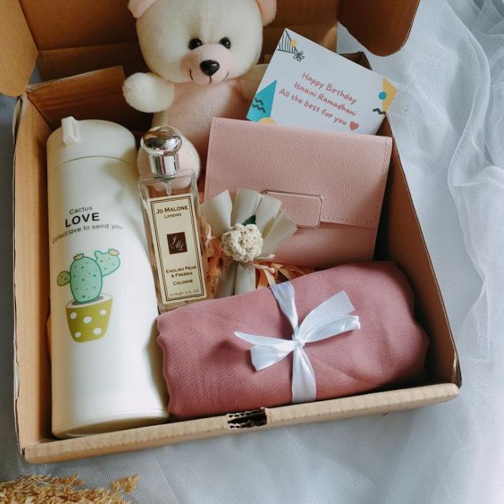 

Dibeliyuk // DCRN8 Kado / kado ulangtahun /kado ulang tahun/ Giftbox / hampers / kado unik/ kado cewek/ kado wisuda / kado ultah / pashmina / botol / sendok jerami / kado pernikahan / hampersbox / kado valentine / valentine / kado valentin /parcel/parcell