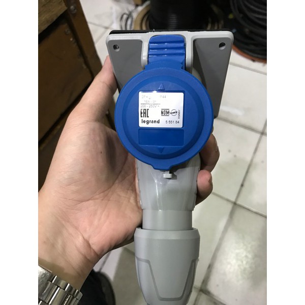 E T O 7 3 1 stop kontak 3 kaki 1 phase 16A 16 A panel mounting LEGRAND
