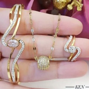 Titanium Set Perhiasan Wanita S7533