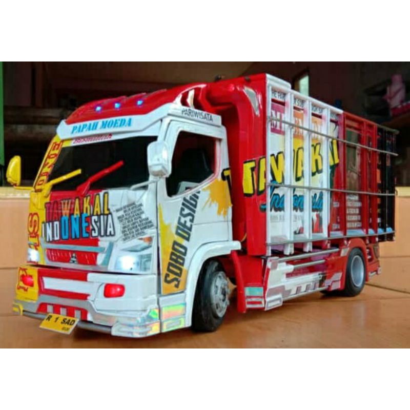 Miniatur Truk oleng kayu bisa belok TAWAKAL INDONESIA ukuran JUMBO