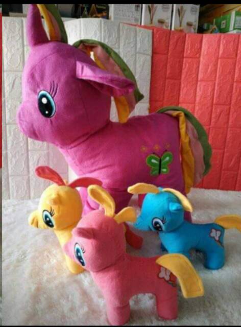 Kuda pony jumbo beranak