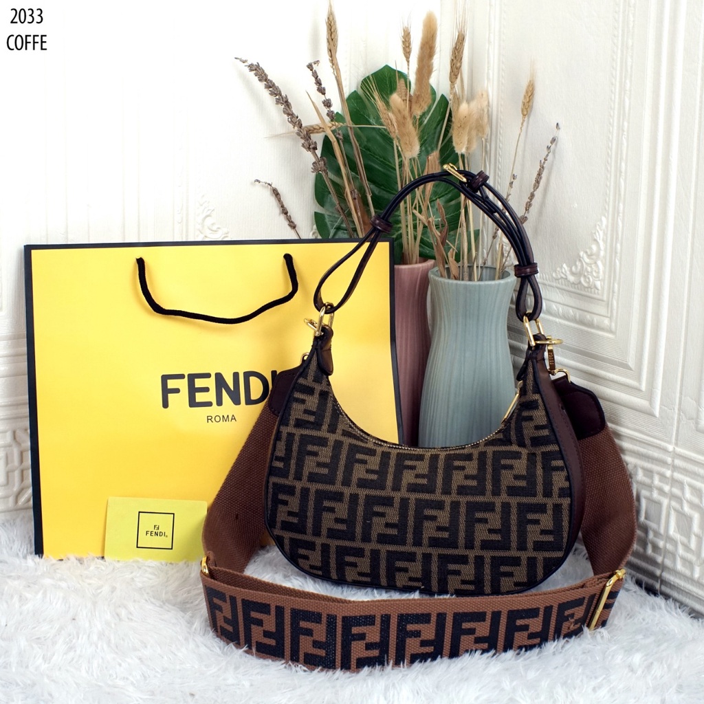 FENDI GRAPHY SMALL Seri 2033