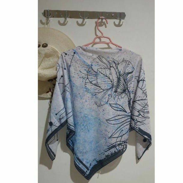 Preloved hijab square premium by DS Signature (Dyah Suminar)