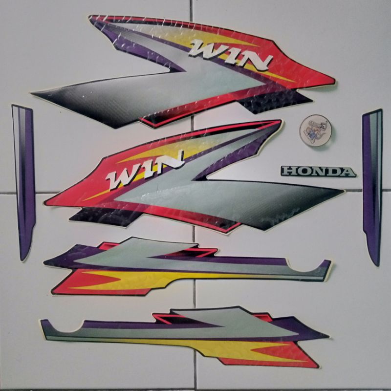 STRIP STRIPING STRIPPING STIKER STICKER LIS POLET DECAL BODY HONDA WIN MUDA WIN100 100 TAHUN  2002 2