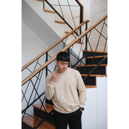 Mubeng Crewneck Comfy Cream