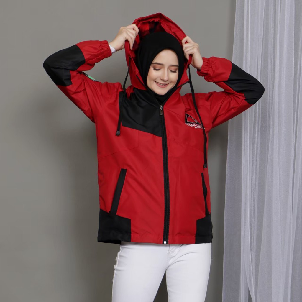 Jaket Parasut Hoodie Waterproof Wanita AMZ MOUNTLIGHT / Jaket Gunung Wanita