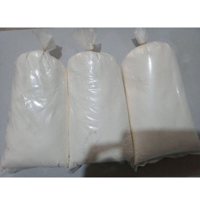 

tepung segitiga biru