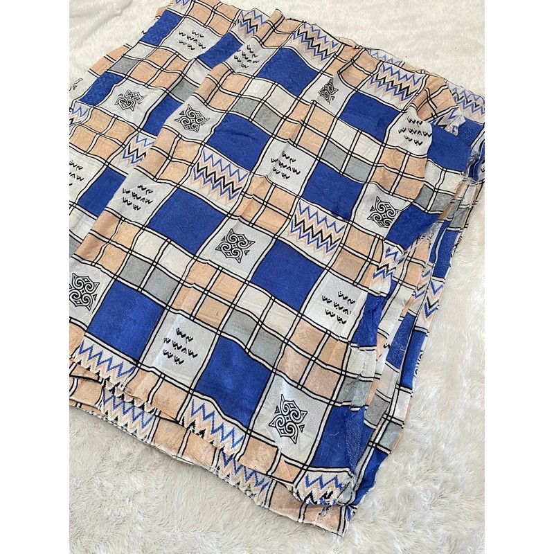 Kain Tenun Meteran Batik Sutra Khas Bugis “Aksara Lontara” (1 meter)