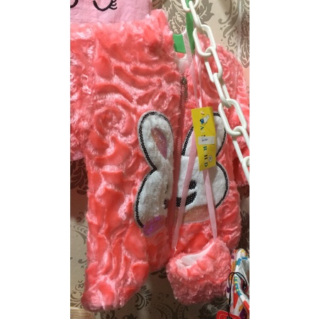 jaket bulu unik