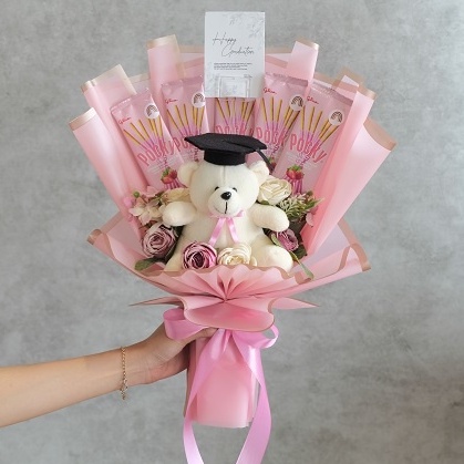 Bouquet Wisuda | Kado Wisuda | Kado Ulang Tahun | Bouquet Bunga | Bouquet Snack | Elmer Living