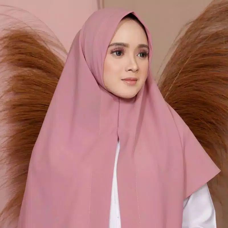 Jilbab segitiga instan Jumbo