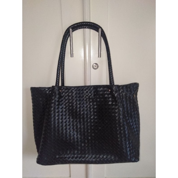 TAS PRELOVED TOTE ALA BOTEGA VENETA / TAS TOTE KULIT MANTUL