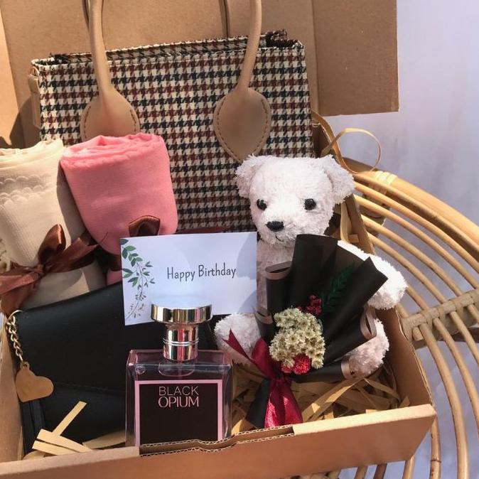 

SH5✹ [VINTAGE HIJAB] GIFT BOX CEWE / KADO PACAR / KADO CEWEK / WEDDING / GRADUATION / ANNIVERSARY Harga Murah