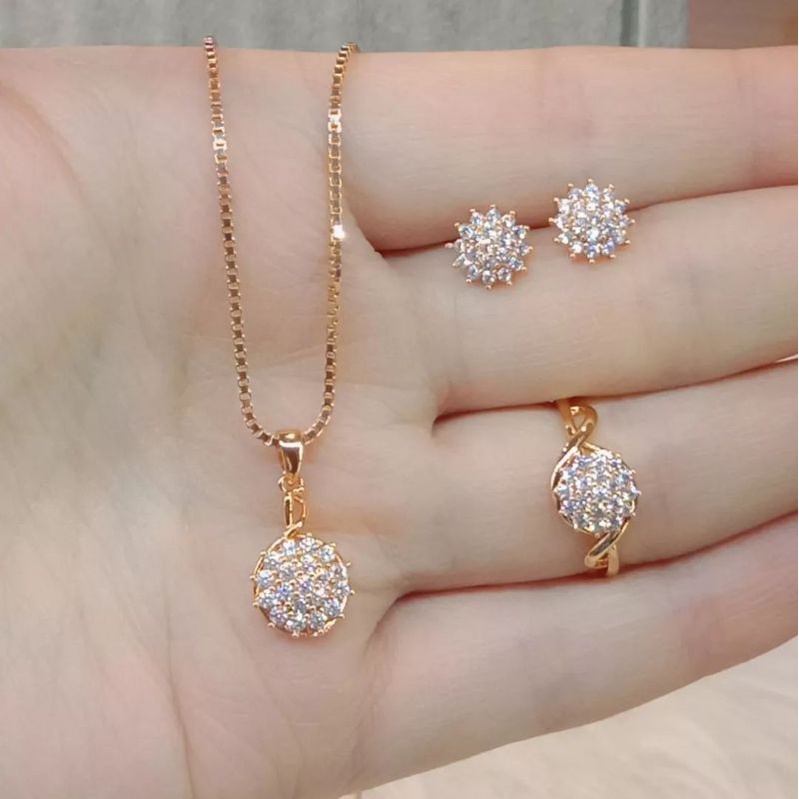 Satu Set Perhiasan Titanium Wanita Anti Karat, Anti Alergi, Tahan Lama, Di Jamin REALPICT 100% Dan High Quality, Pilih 1 dari 3 Warna Gold, Silver, Dan Rosegold