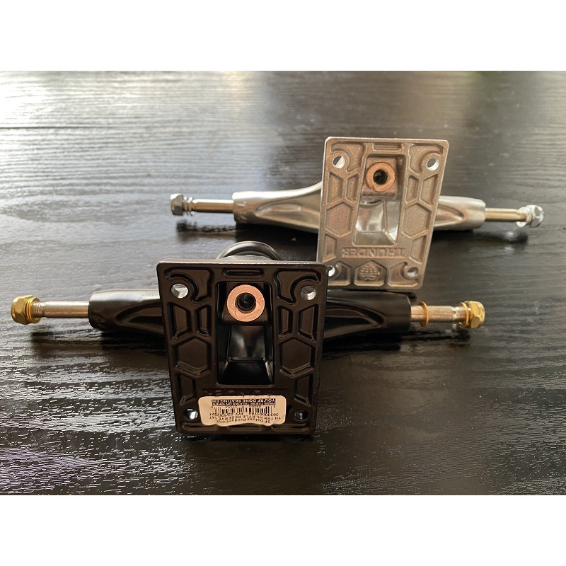 2pcs Truk skateboard hollow Ganda 148mm Warna silver / Hitam / Emas 8.25 &quot;