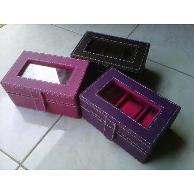 CUSTOM ORDER -  Kotak Jam isi 3 Biru Muda dalam Hitam / Box Jam Tangan / Tempat Penyimpanan Jam Tangan