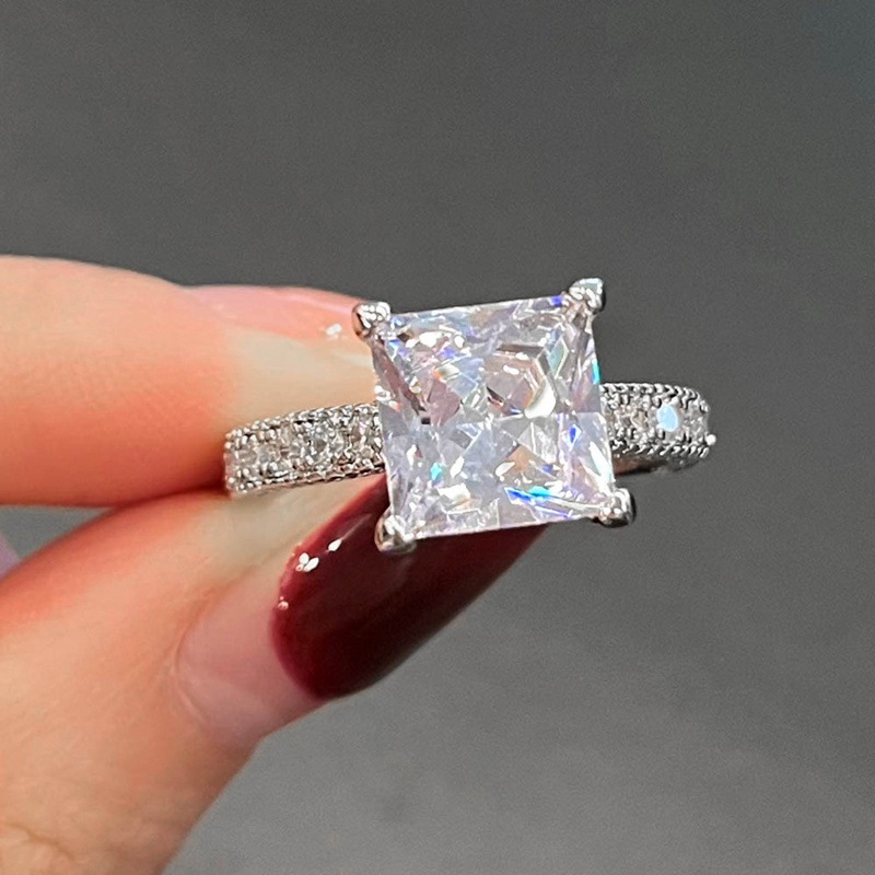 Cincin Wanita Bentuk Persegi Hias Cubic Zirconia Gaya Klasik / Simple / Putri Untuk Pernikahan