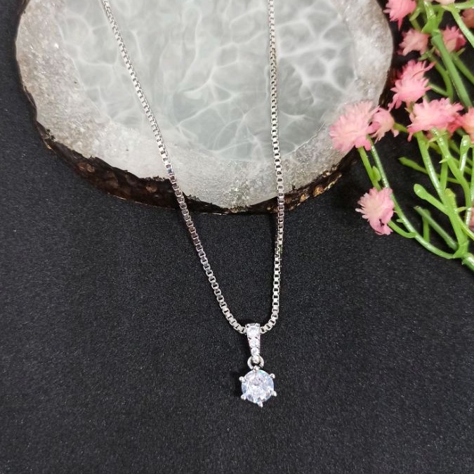 Kalung Yaxiya Mata Zircon Silver K02125