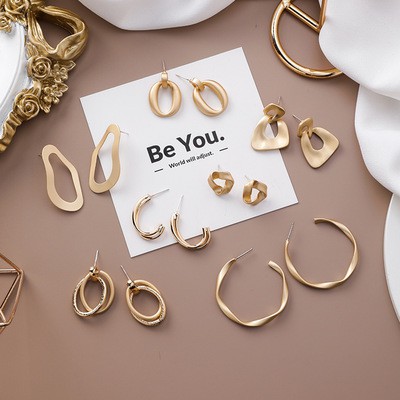 Anting Giwang Model Geometri Warna Gold Matte Gaya Korea Anting Giwang Model Geometri Warna Gold Matte Gaya Korea