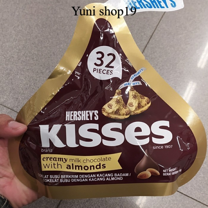 

hershey kisses with almond 146gr