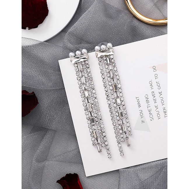 LRC Anting Tusuk Fashion Pearl-studded Tassel Pearl-studded Chain Fringe Drop Earrings F93274