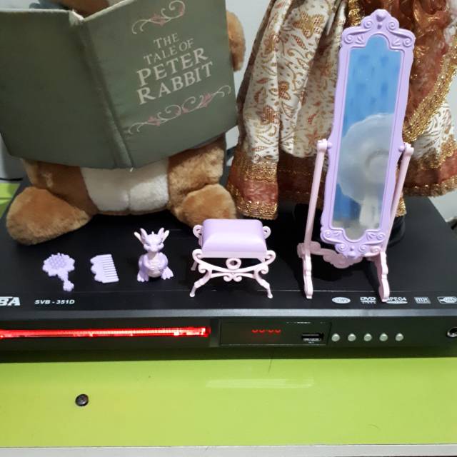 LS 1 50A Barbie - Accesories Barbie as Rapunzel mini kingdom