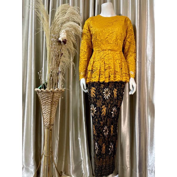 Setelan Kebaya Brukat Warna Mustard / Kebaya Brukat / Kebaya Pesta