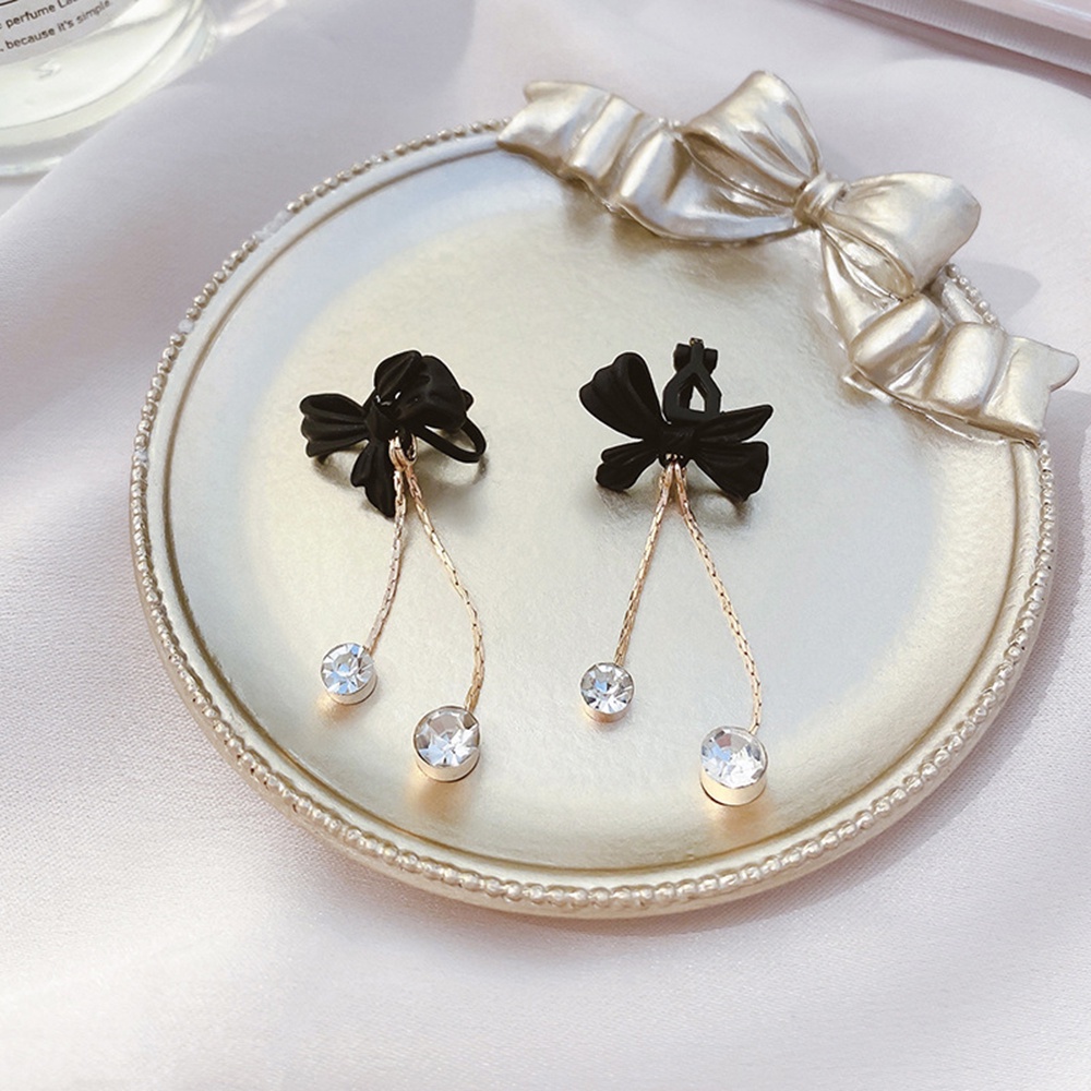 1 Pasang Anting Tusuk Gantung Desain Pita Besar Warna Hitam Hias Berlian Untuk Wanita