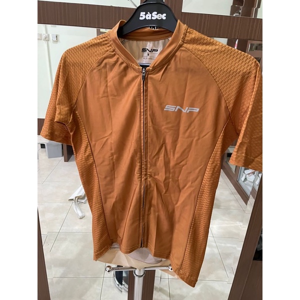 preloved baju jersey SNP women size M short sleeves GOLD