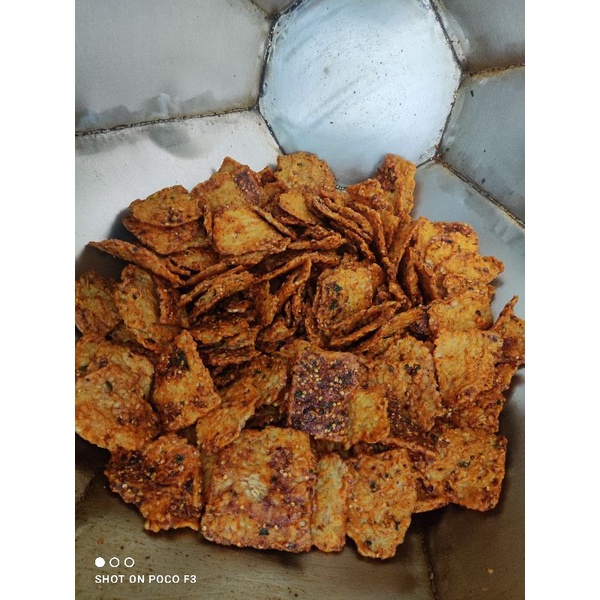 keripik tempe bandung pedas daun jeruk netto 100 gram