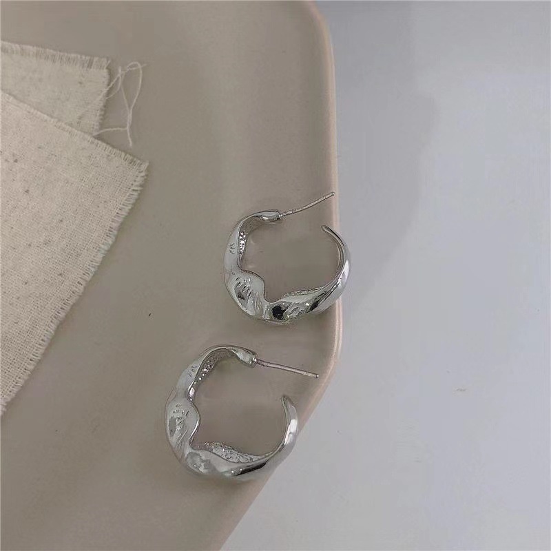 Anting Tusuk Kecil Simple Warna Silver Untuk Wanita