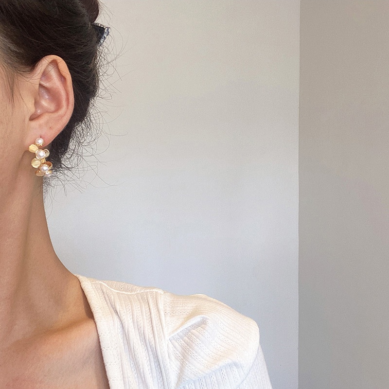 Anting Stud 925 silver needle Bentuk C Geometris Aksen Mutiara Opal Untuk Wanita