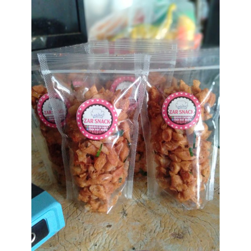 

keripik lumpia pedas