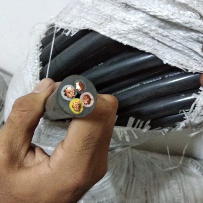 Kabel Listrik Serabut Hitam NYYHY 4 x 10 4x10 Eterna 100meter Kabel NYYHY 4 x 10mm 4x10mm 4 x 10 mm 