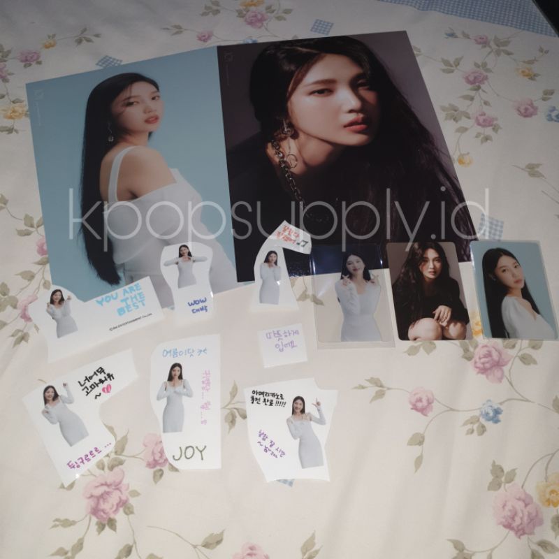 season greetings red velvet joy (3 pc, sticker, 2 poster) / mini brochure / calender 2021