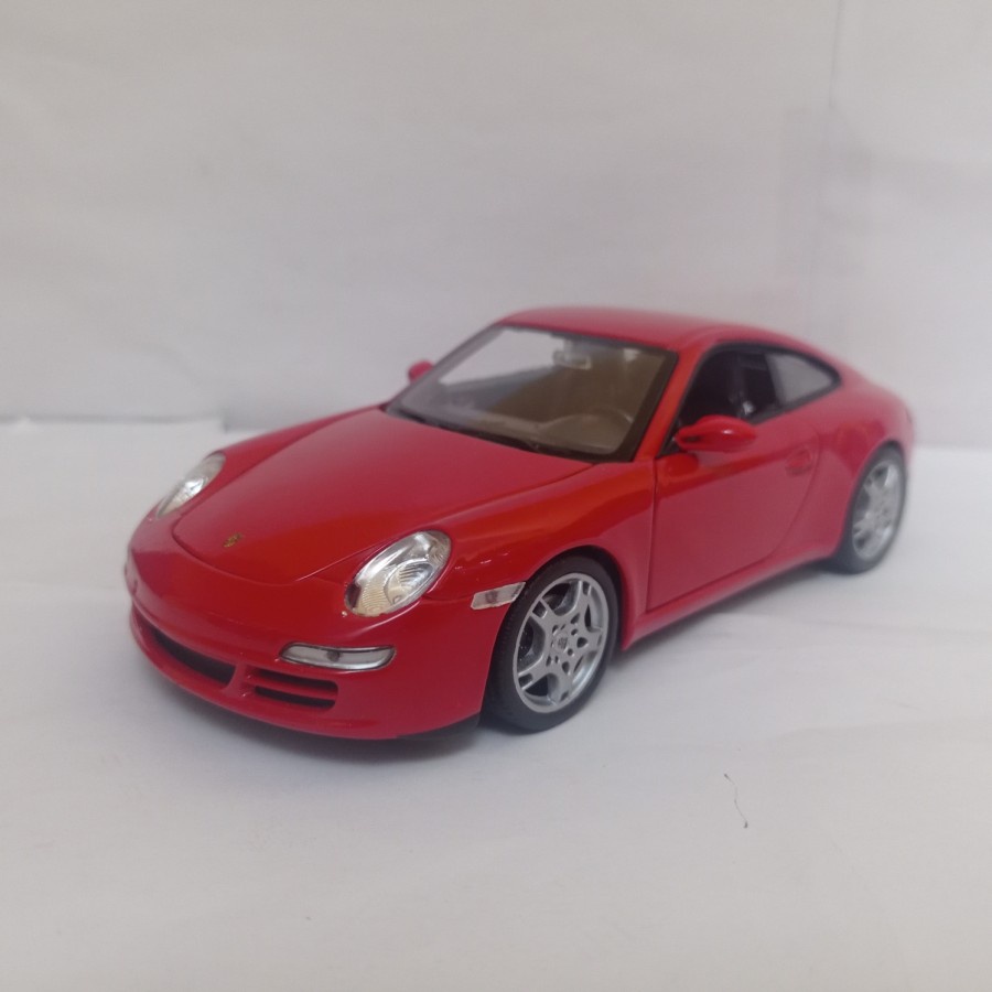 Diecast Porsche 911 Carrera S Coupe Welly 1:24 mobil mainan koleksi pajangan