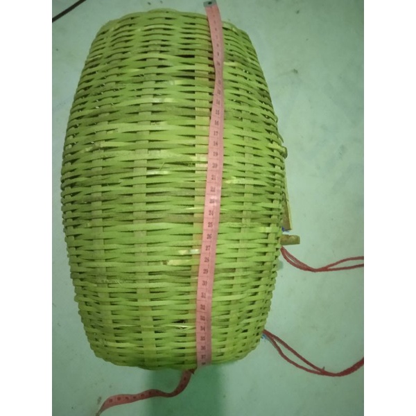 kepis / kembu wadah ikan bahan bambu,,