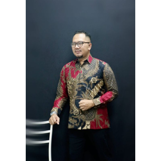 Kemeja Batik Lengan Panjang Pria