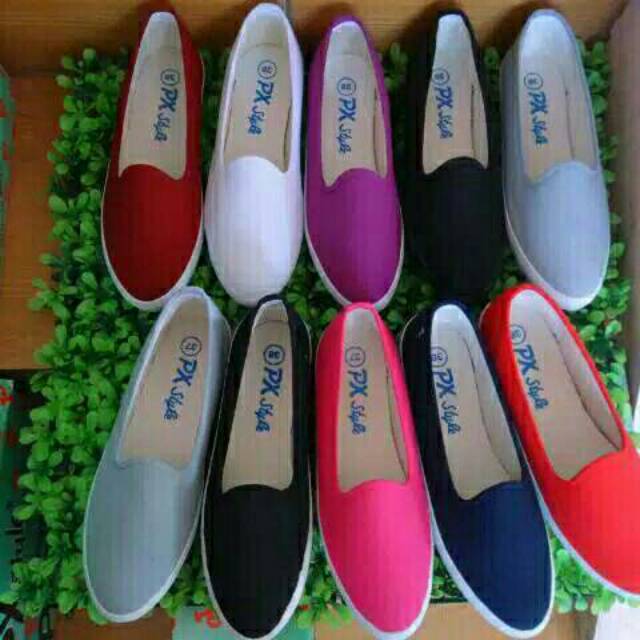 SEPATU KANVAS SLOP 098 PX STYLE HITAM